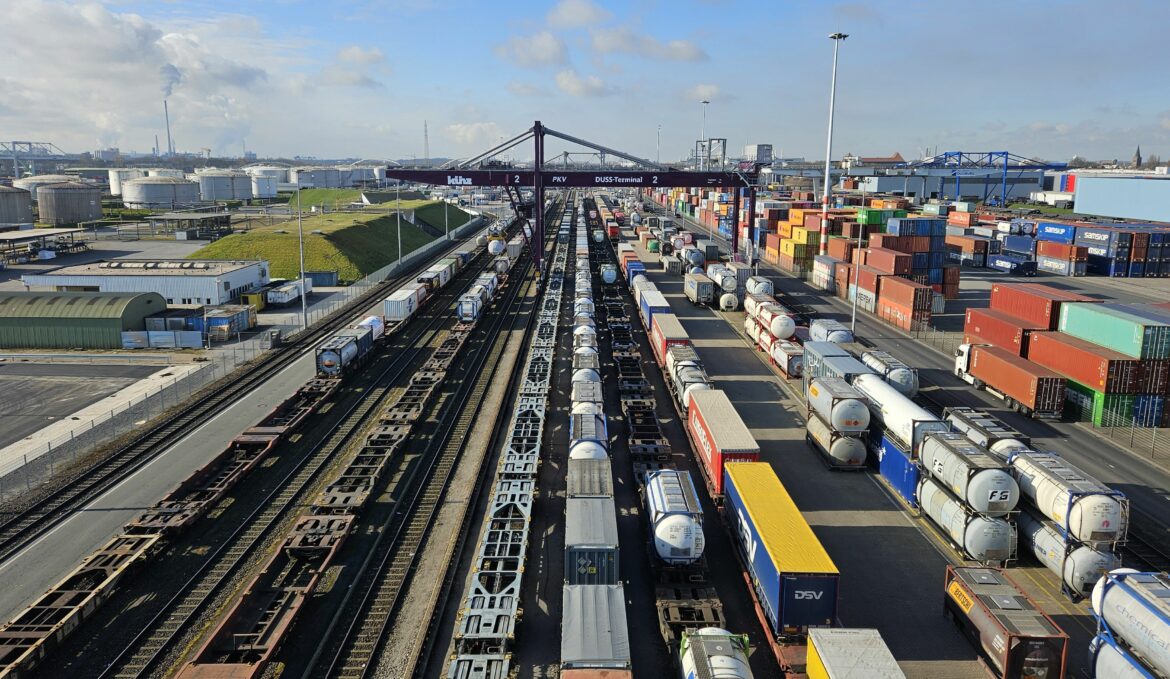 Kombiverkehr Gruppe wird zum 1. Januar 2026 Betreiberin des PKV-Terminals in Duisburg-Ruhrort Hafen